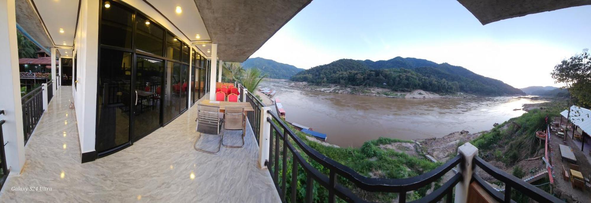 Inn Riverside Hostel Pb Pakbeng Exterior photo